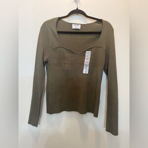 NWOT Old Navy Forest Green Ribbed V-Neck Knit Top - Size L‎